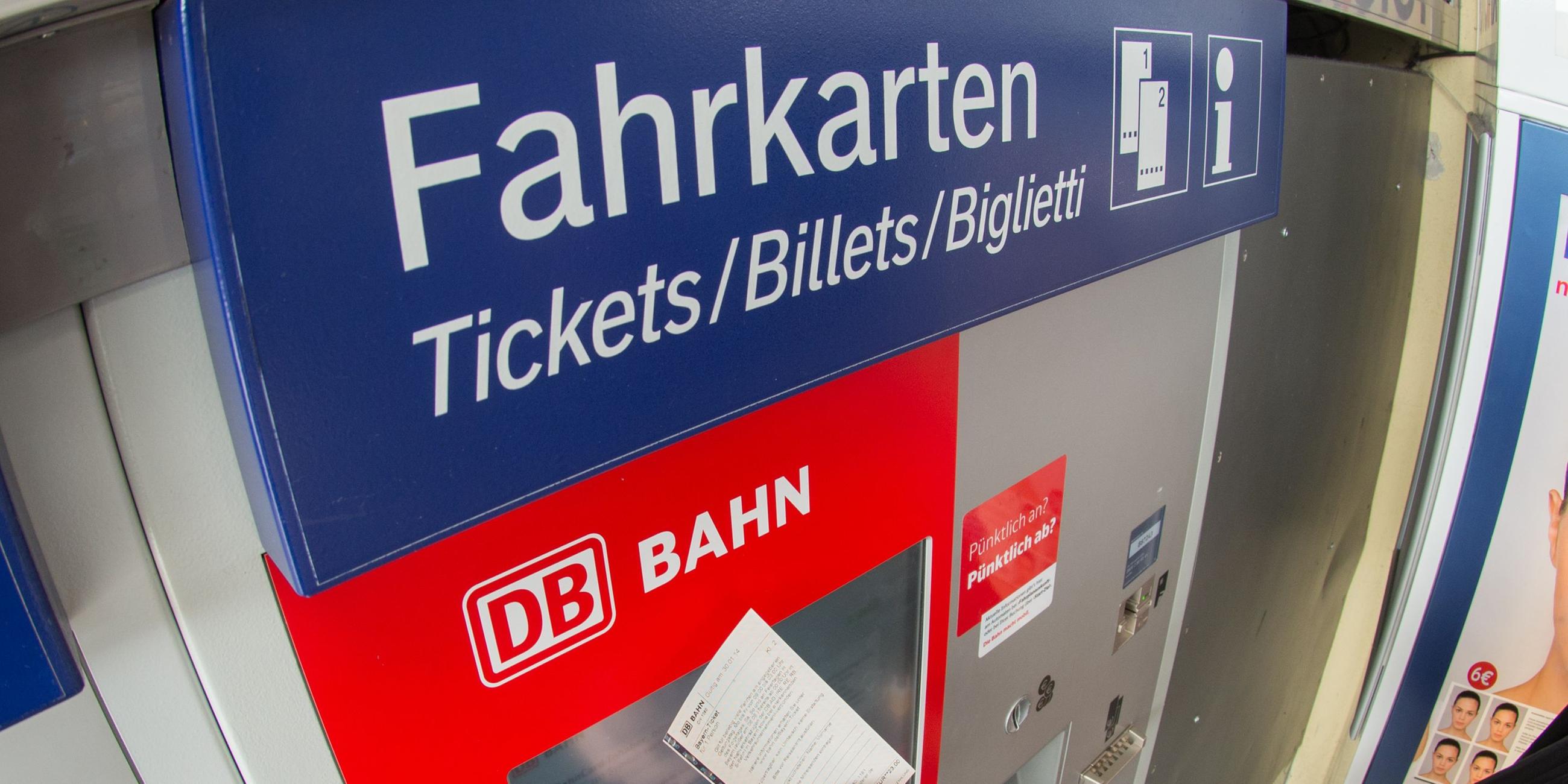 Dürfen Soldaten künftig ohne Fahrschein Bahn fahren? Archivbild