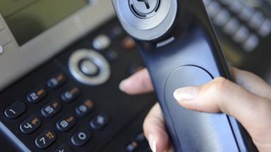 Ein Festnetz-Telefon.