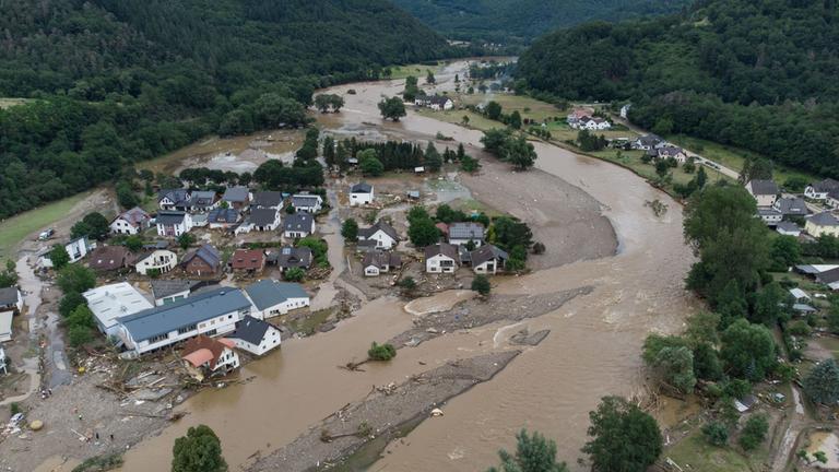 Eine Luftaufnahme zeigt die Zerstörung an der Ahr Mitte Juli.