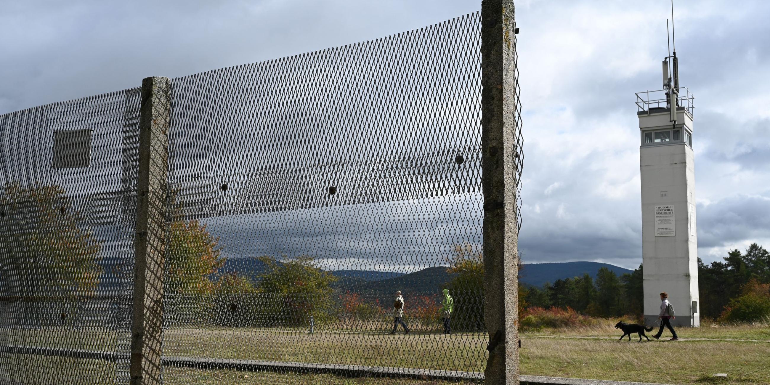 Grenzzaun an der Gedenkstätte Point Alpha in Rasdorf. Archiv