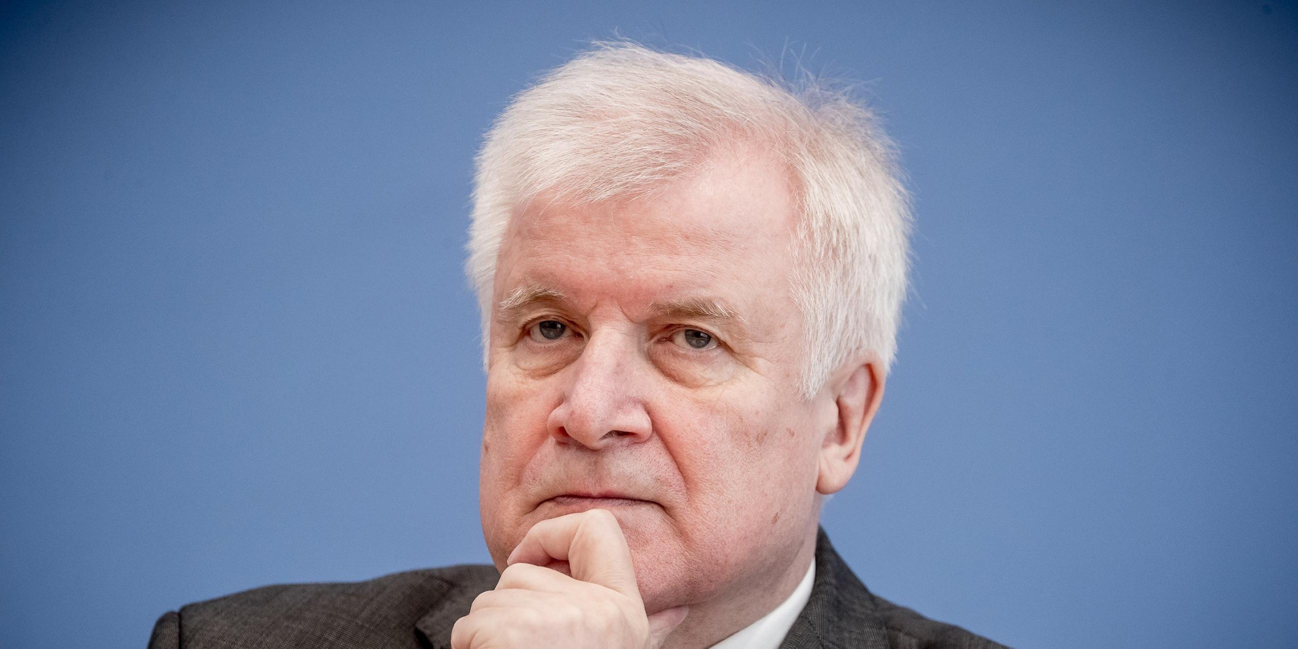 Horst Seehofer ist nicht vor dem Innenausschuss erschienen.