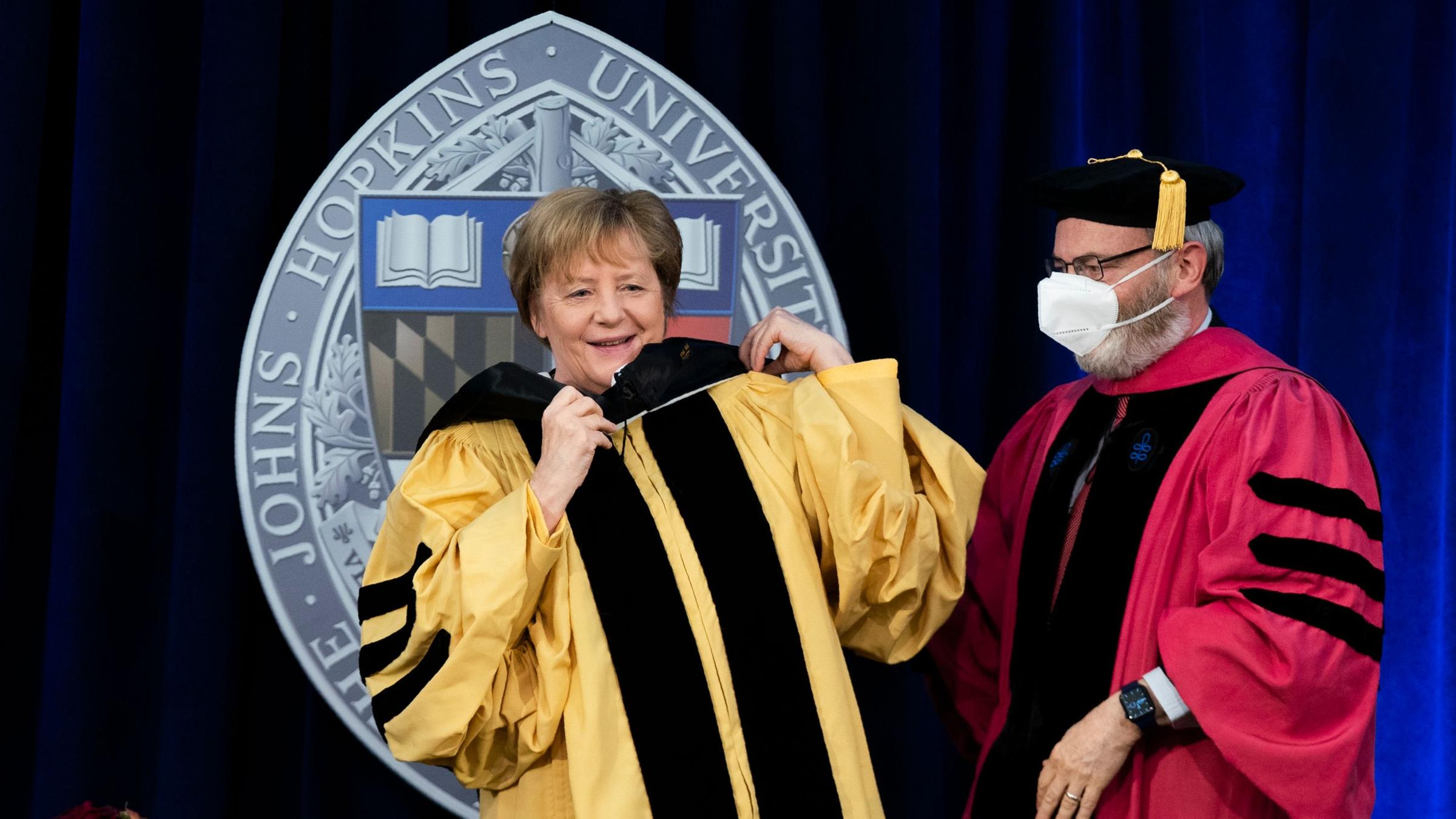 Kanzlerin Merkel auf dem Campus der Johns-Hopkins-Universität.