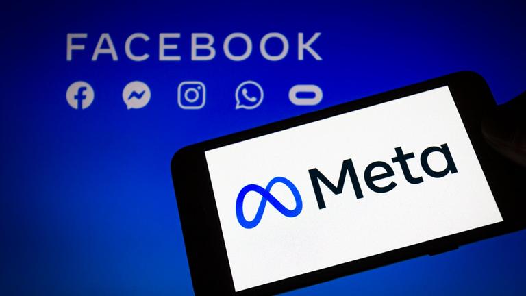 Meta-Logo auf einem Smartphone.