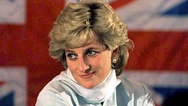 Prinzessin Diana vor der britischen Fahne. Archivbild