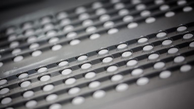 Tabletten werden in Blister verpackt. Archivbild