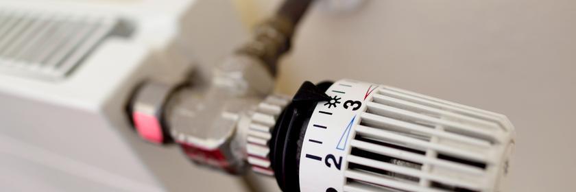 Thermostat einer Heizung. Symbolbild