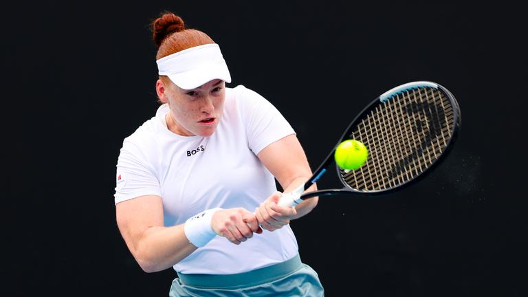 Australien, Melbourne: Tennis: Grand Slam - Australian Open, Einzel, Frauen, 1. Runde. Ella Seidel ist in Aktion.