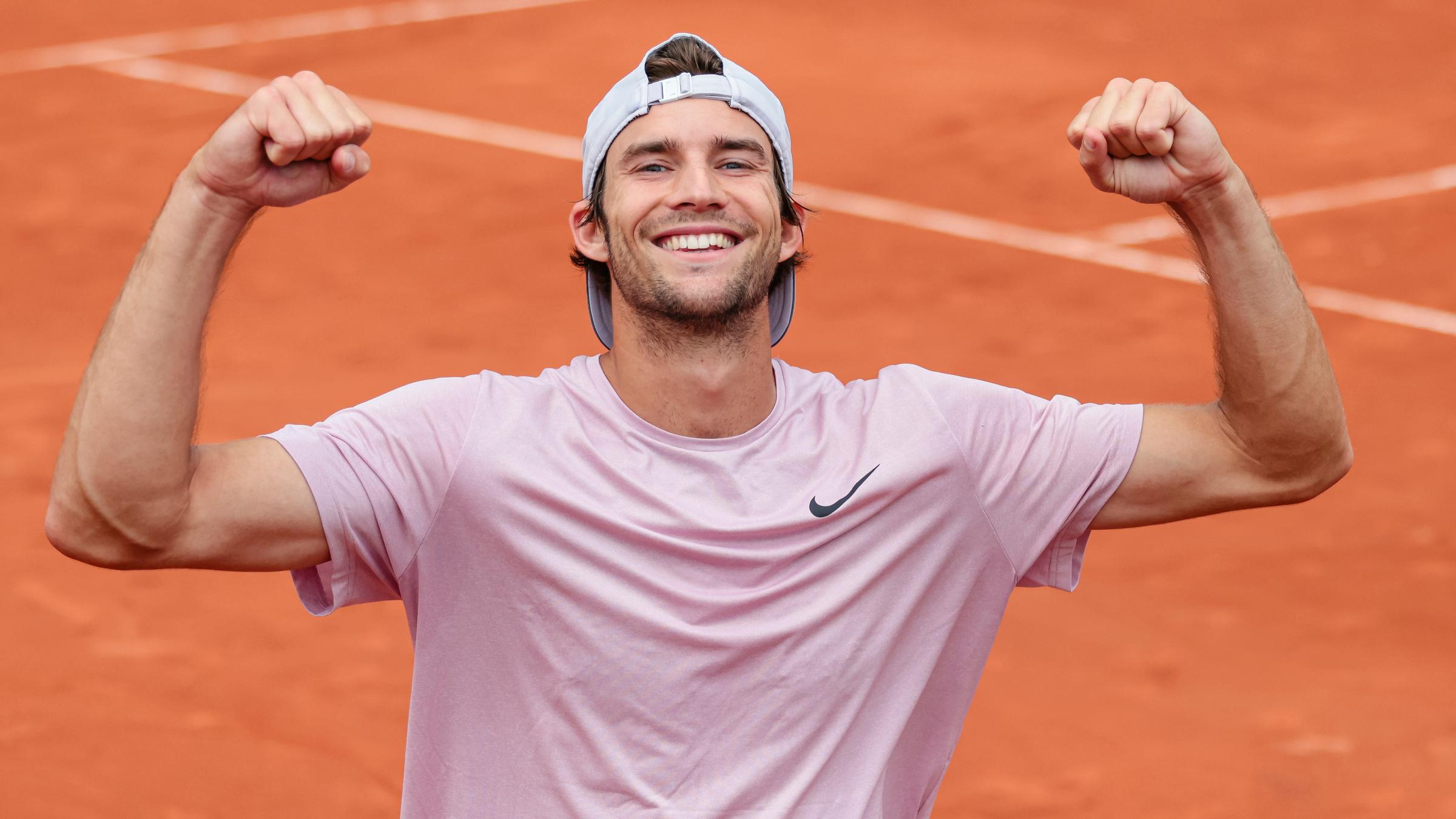 Frankreich, Paris: Tennis: Grand Slam/ATP-Tour - French Open, Einzel, Herren: Henri Squire jubelt nach dem Matchgewinn.