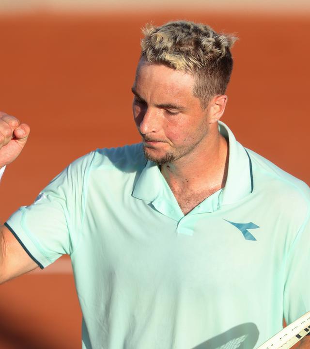 Frankreich, Paris: Tennis, French Open: Jan-Lennard Struff jubelt nach seinem Sieg.
