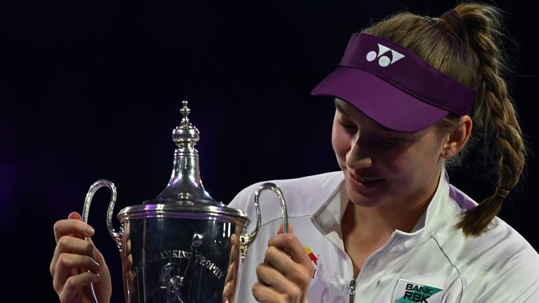 Jelena Rybakina in Riyadh am 08.11.25