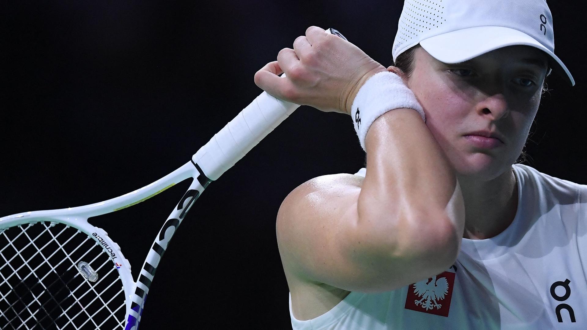 Tennisprofi Iga Swiatek wurde wegen eines positiven Dopingtest einen Monat gesperrt, wie erst verspätet bekannt wurde 