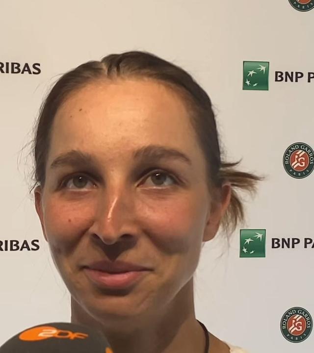 Tennisspielerin Tamara Korpatsch im Interview nach ihrem Drittrundeneinzug bei den French Open