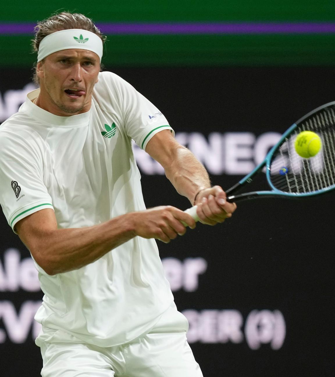 Alexander Zverev aus Deutschland trifft im ersten Herreneinzel der Wimbledon Tennis Championships in London auf Arthur Rinderknech aus Frankreich.