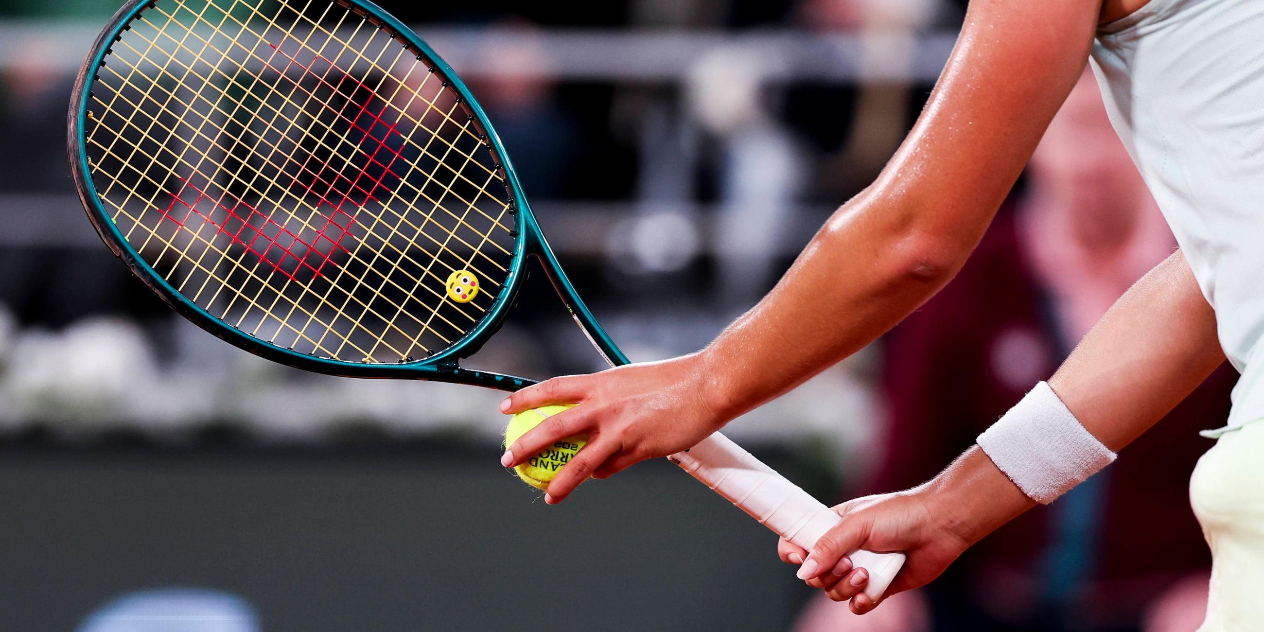 Tennisschläger am 30.05.24 bei den French Open in Paris.