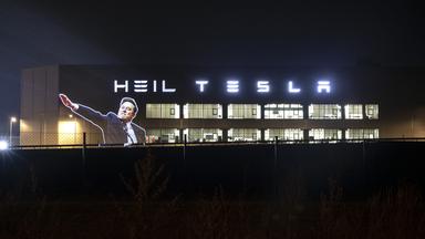 Tesla-Projektion