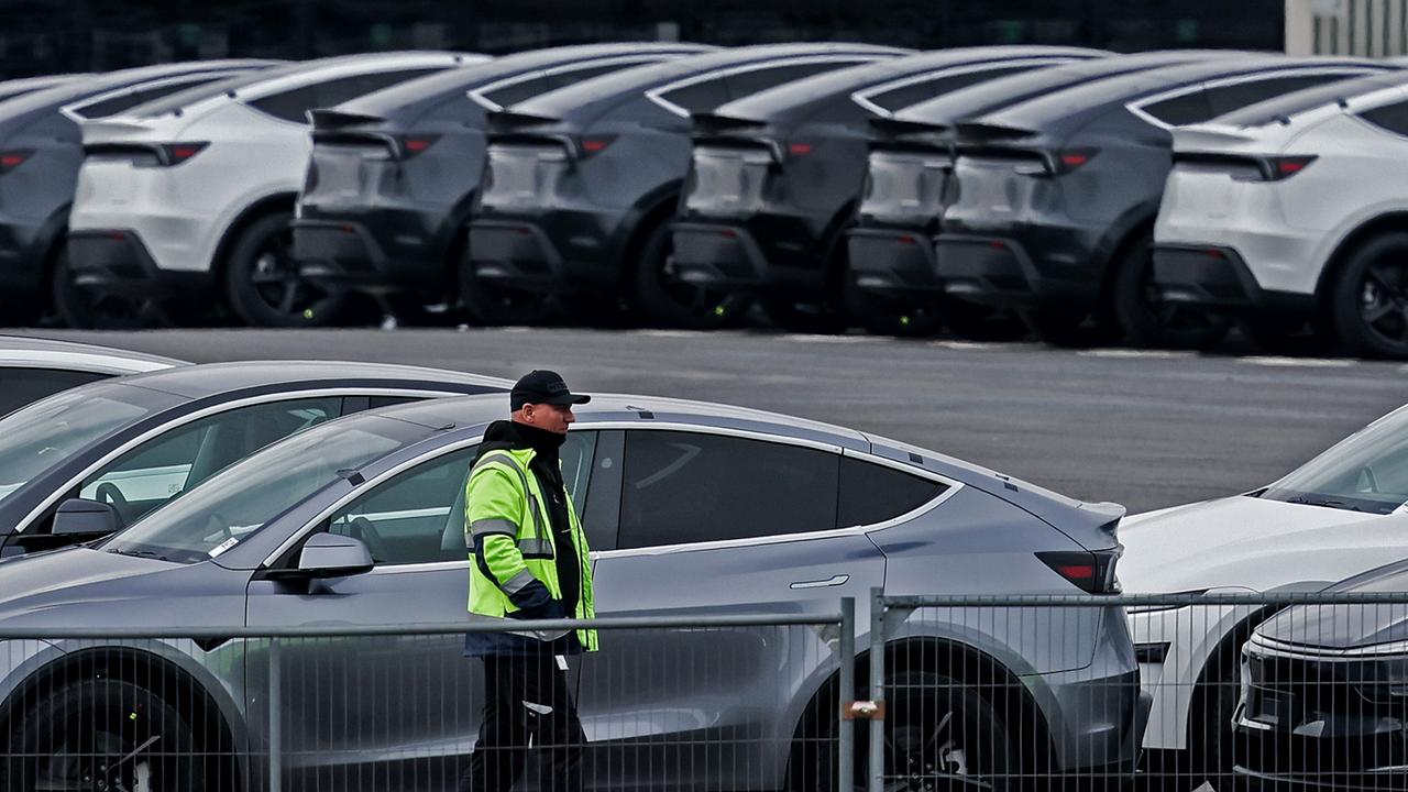 Elektro-Automarkt: Tesla rutscht ab, VW im Aufwind