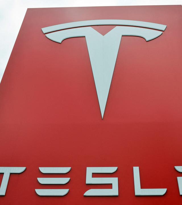 Symbolbild: Tesla- logo