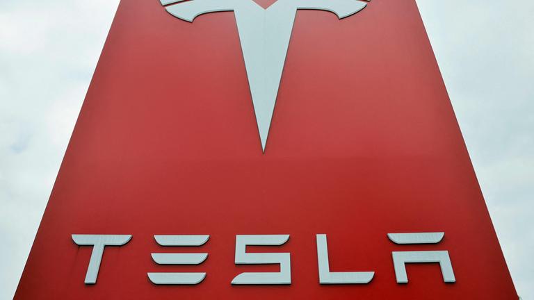 Symbolbild: Tesla- logo