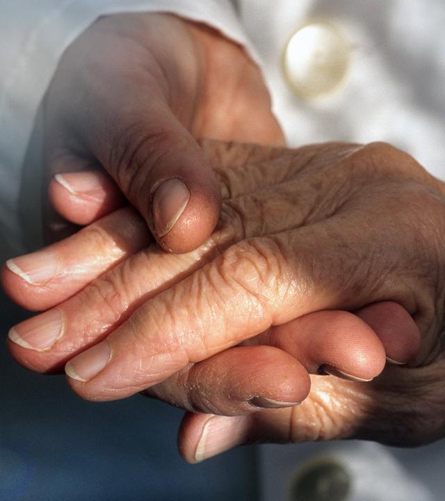 Sterbehilfe/Lebensende/Pflege im Alter