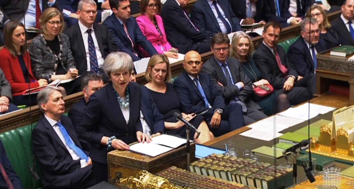 Theresa May spricht im britischen Unterhaus