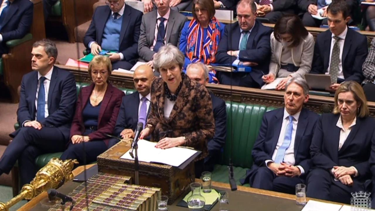 Theresa May spricht im britischen Unterhaus