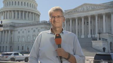 US-Korrespondent Elmar Theveßen vor dem Capitol in washington
