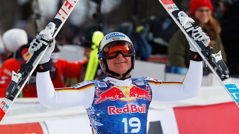 Thomas Dreßen jubelt nach seinem Lauf in Kitzbühel