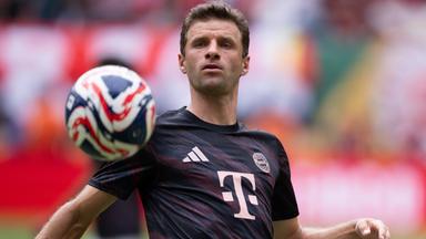 Klub-WM, Flamengo - Bayern München, Achtelfinale im Hard Rock Stadium. Thomas Müller beim Aufwärmtraining
