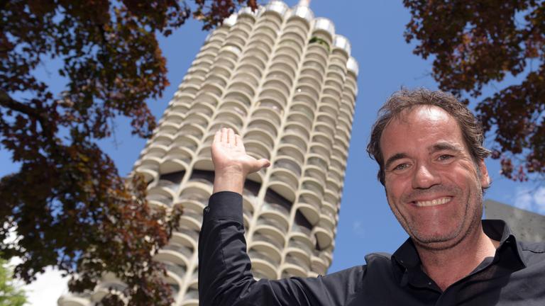 Moderator Thomas Ohrner