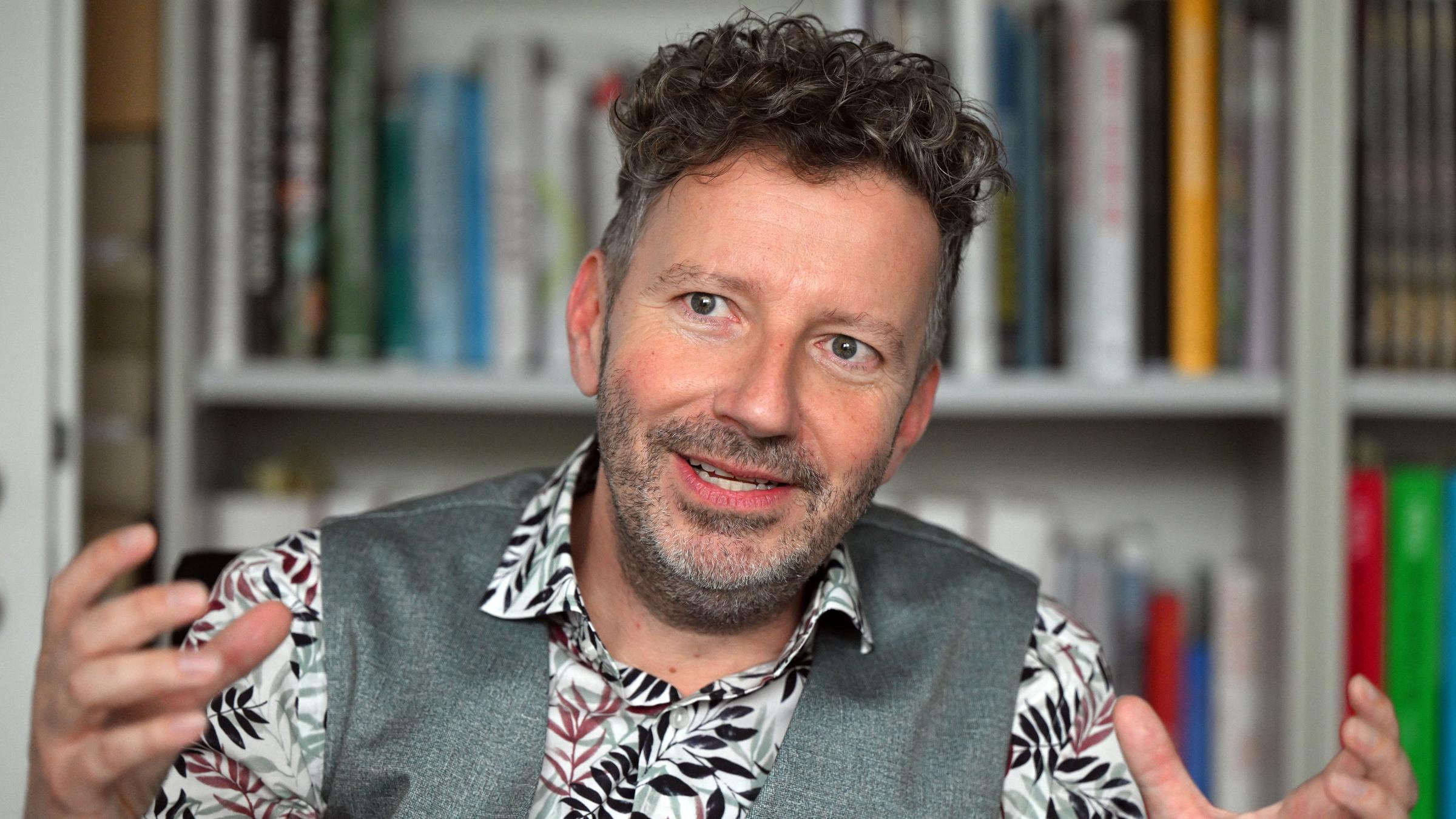 ESC-Kommentator Schorn ist "Festnetz-Fetischist"