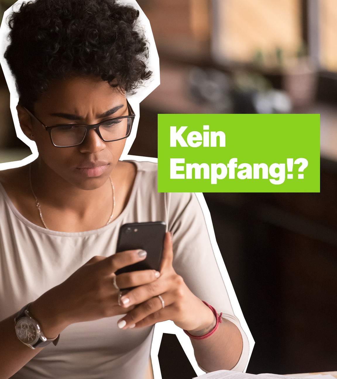 Eine Frau am Handy