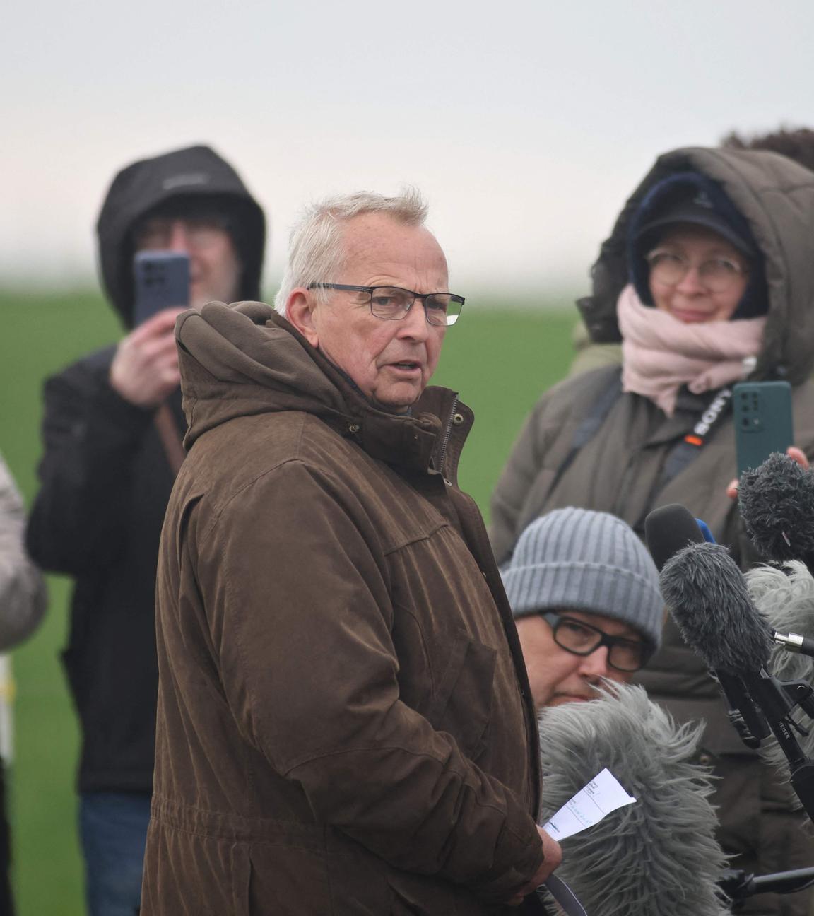 Mecklenburg-Vorpommerns Umweltminister gibt Statement zur Walrettung ab