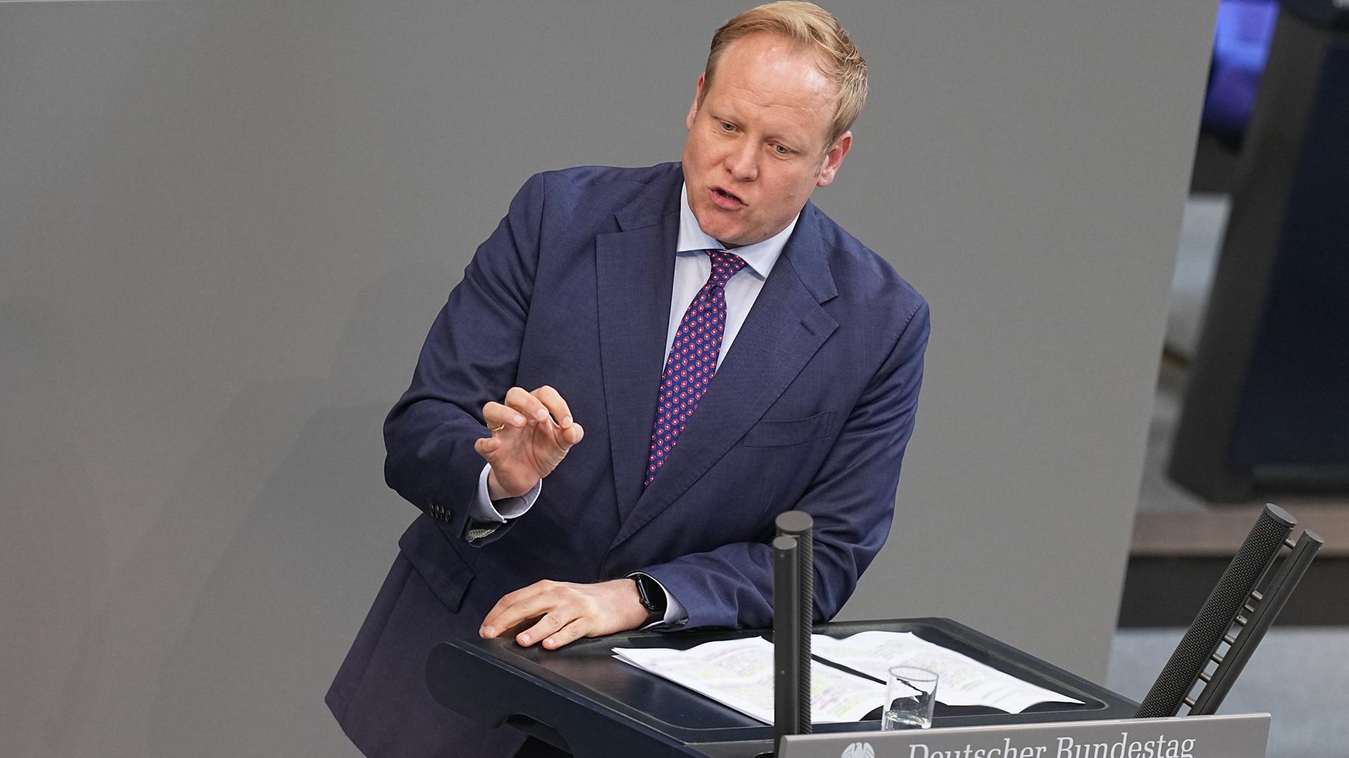24.09.2025, Berlin: Tilman Kuban (CDU) spricht in einer Debatte im Bundestag.