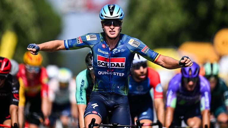 Tim Merlier gewinnt auch die 12. Etappe der 113. Tour de France.