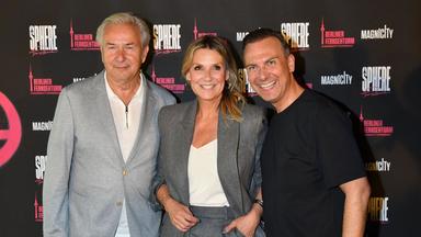Berlin bekanntester Spitzenkoch und Gastronom Tim Raue mit Klaus Wowereit und Kim Fisher (Kerstin Poetke),