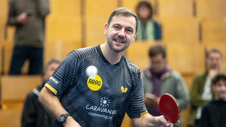 Ex-Profi Timo Boll beim Tischtennisspiel