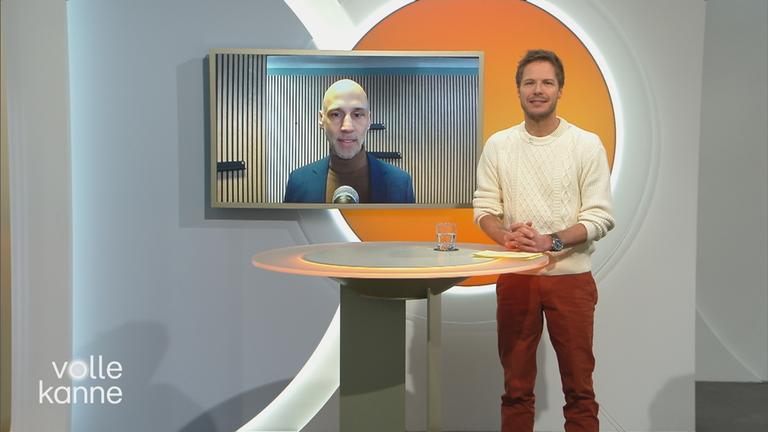 Finanzexperte Stefan Fischer ist zugeschaltet und spricht mit Florian Weiss.