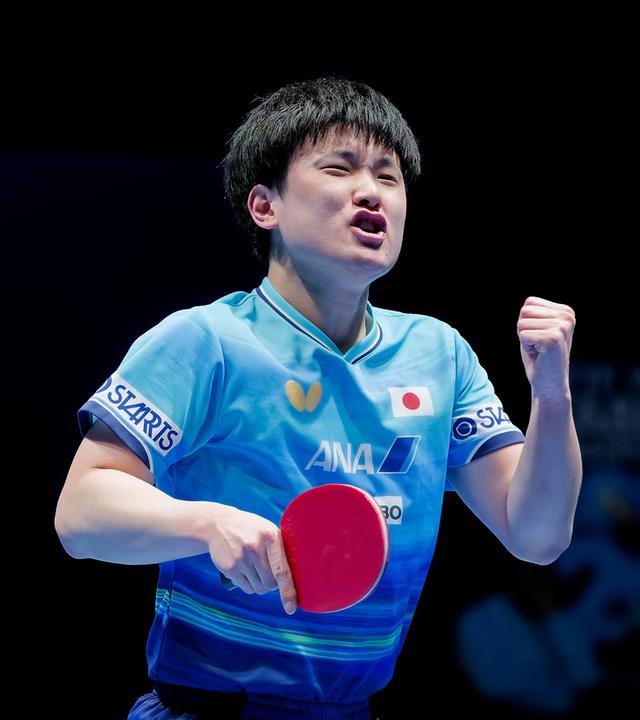 Tomokazu Harimoto sichert Japan am 7. Mai 2026 mit dem entscheidenden Punkt zum 3:1 gegen Deutschland den Halbfinaleinzug bei den Team-Weltmeisterschaften in der OVO Arena Wembley.