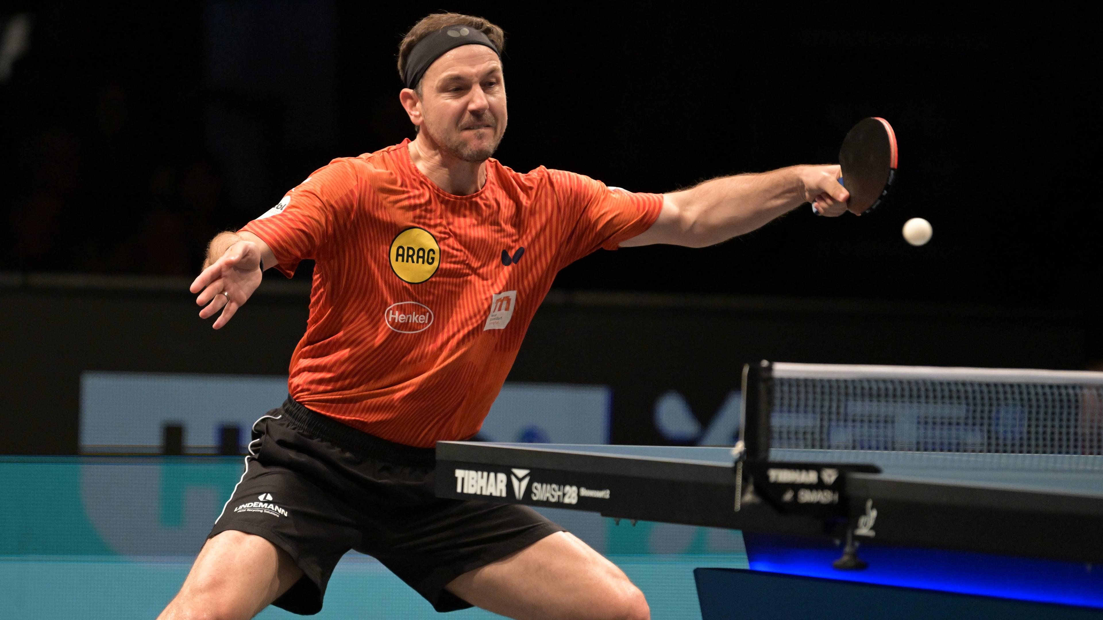 Düsseldorfs Timo Boll im Finale der Champions League im Tischtennis gegen Darko Jorgic vom FC Saarbrücken.
