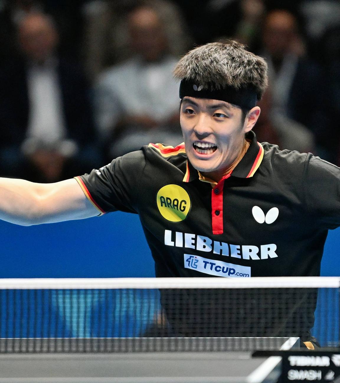 Dang Qiu (Düsseldorf) im Viertelfinale der Team-Europameisterschaften im Tischtennis in Zadar, Kroatien, am 17.10.2025.