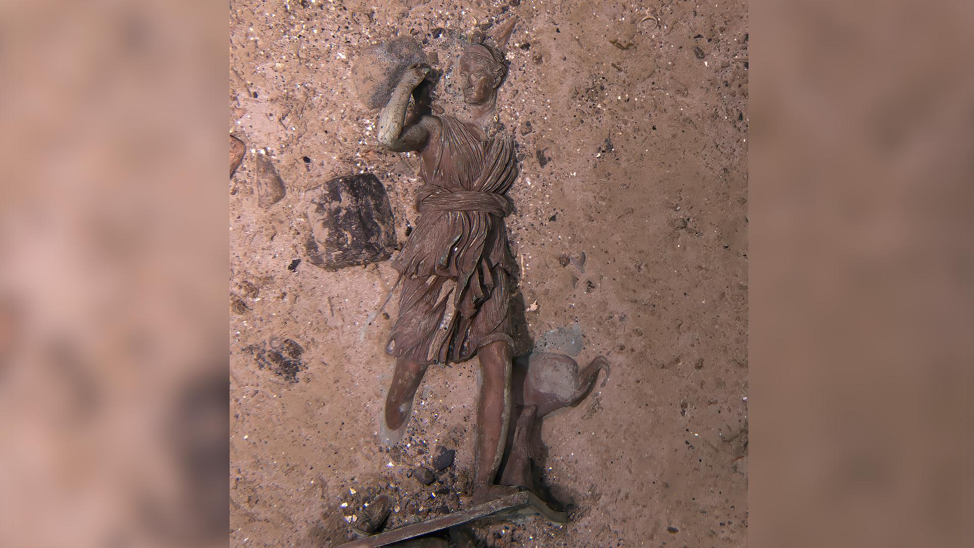 Dieses von der RMS Titanic Inc. veröffentlichte Bild zeigt die Bronzestatue "Diana von Versaille" der Titanic, aufgenommen am 01.09.2024