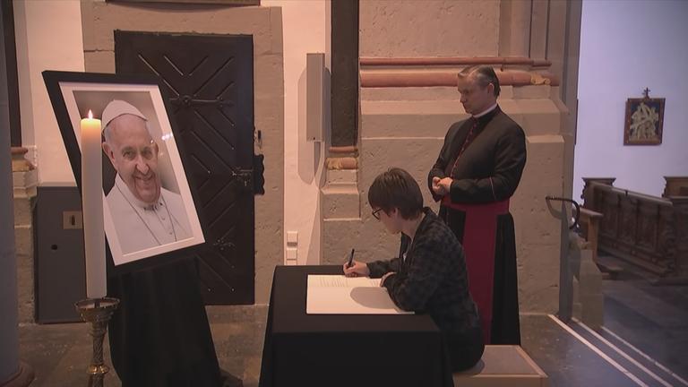 Papst Kondolenzbuch