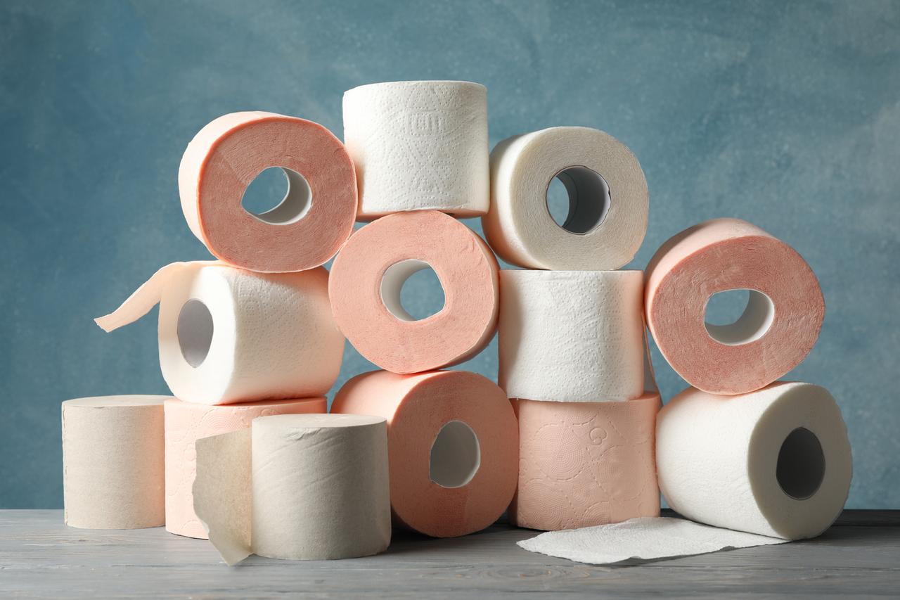 Mehrere Rollen Toilettenpapier