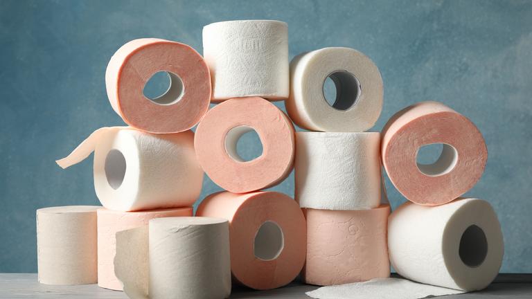 Mehrere Rollen Toilettenpapier