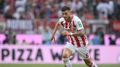 Tom Krauß (1. FC Köln) in Aktion während des Spiels der 1. Fußball-Bundesliga, 33. Spieltag, zwischen dem 1. FC Köln und dem 1. FC Heidenheim (1:3) am 10.05.2026 in Köln, Deutschland.