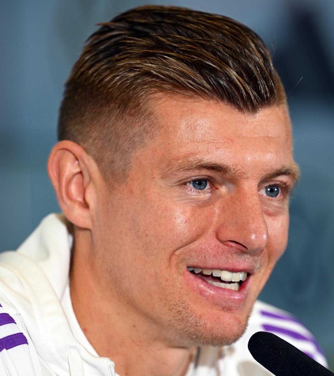 Nationalspieler Toni Kroos spricht auf der Pressekonferenz am 19.03.2024.