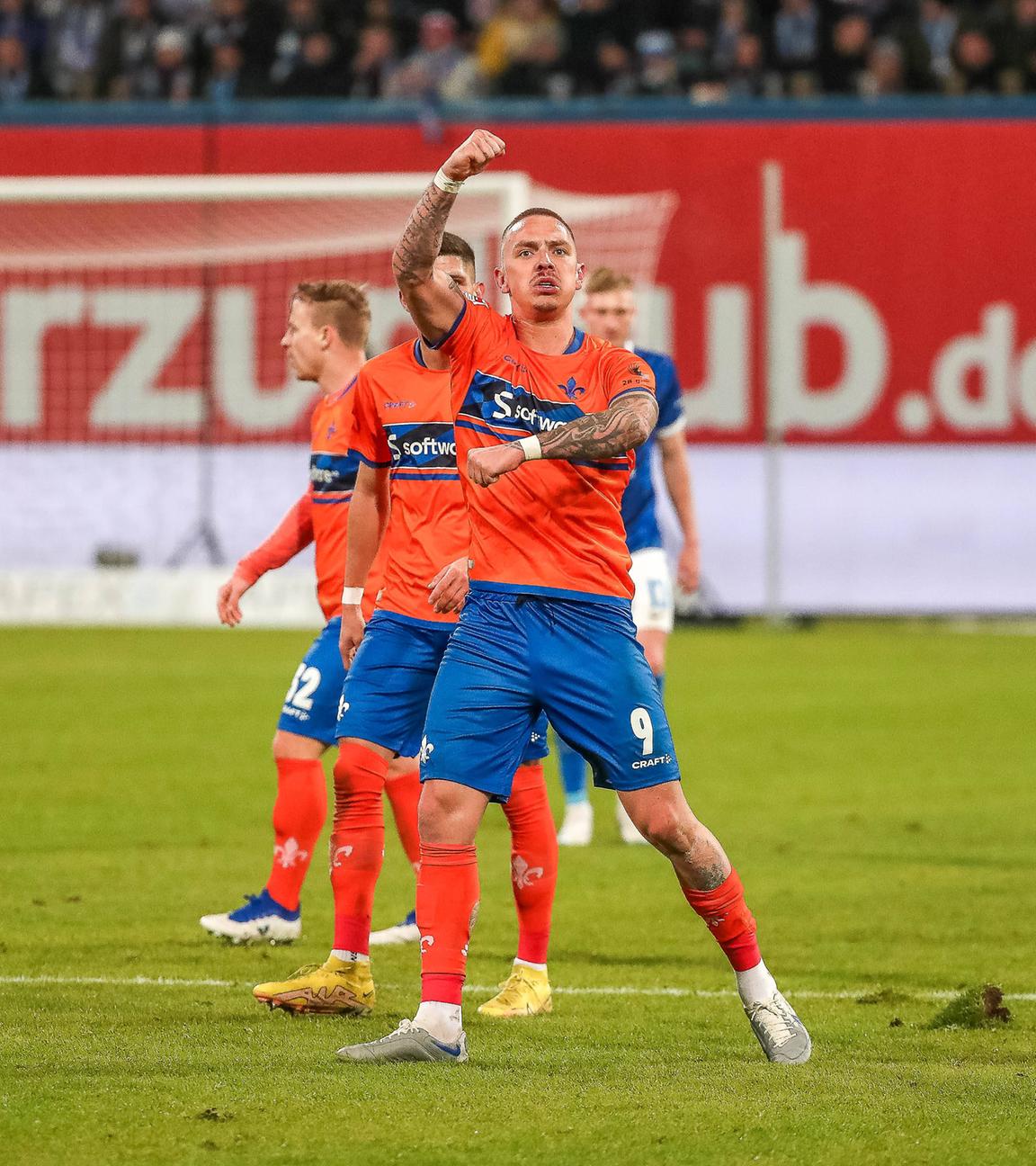 FC Hansa Rostock vs. SV Damrstadt 98, 18.02.2023, 2. Bundesliga, Torschütze Philipp Tietz (SV Damrstadt) jubelt nach seinem Tor zum 1:0