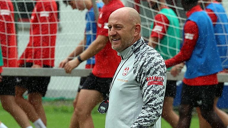 Trainer Torsten Lieberknecht beim Training des 1. FC Kaiserslautern