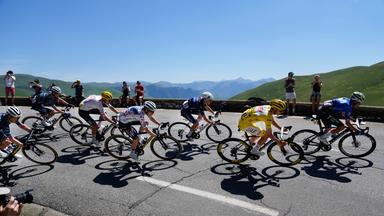 Die Teilnehmer der Tour de France (Archivbild von 2024)