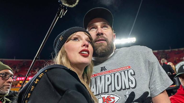 Travis Kelce postet Fotos mit Taylor Swift